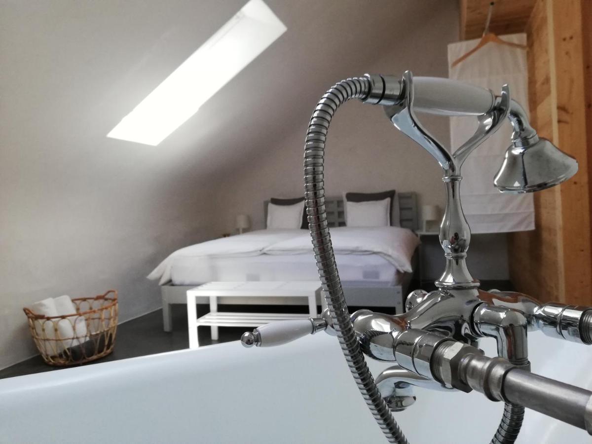 Casa Vino E Birra Aparthotel Osogna ภายนอก รูปภาพ
