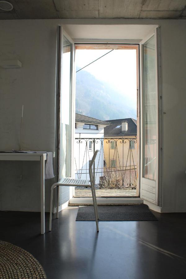 Casa Vino E Birra Aparthotel Osogna ภายนอก รูปภาพ