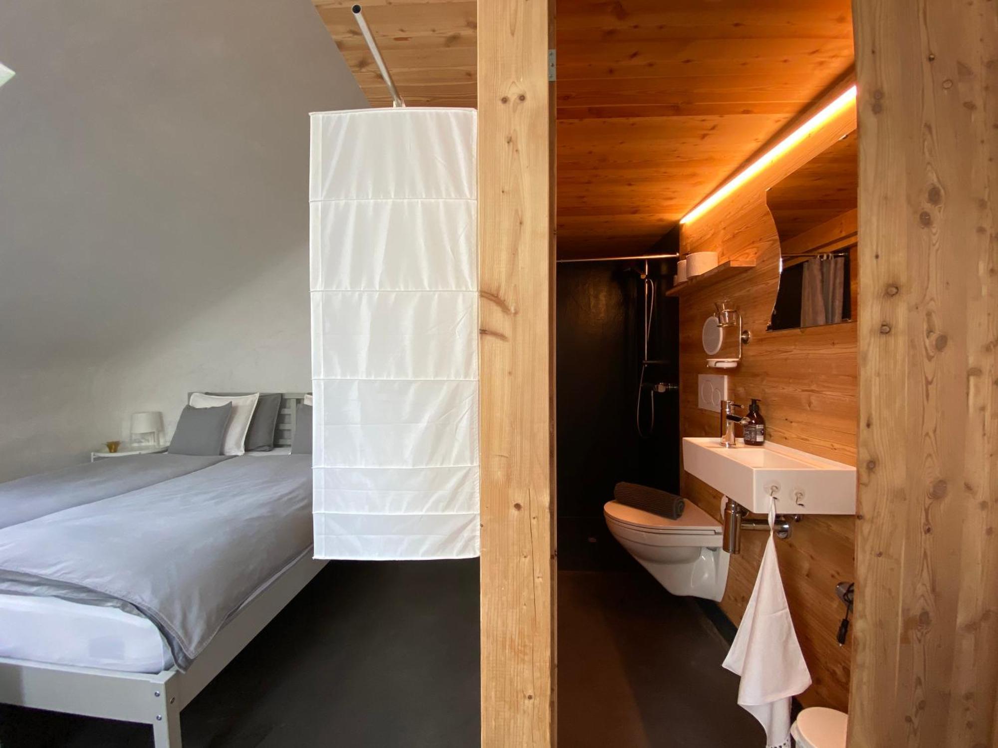 Casa Vino E Birra Aparthotel Osogna ภายนอก รูปภาพ